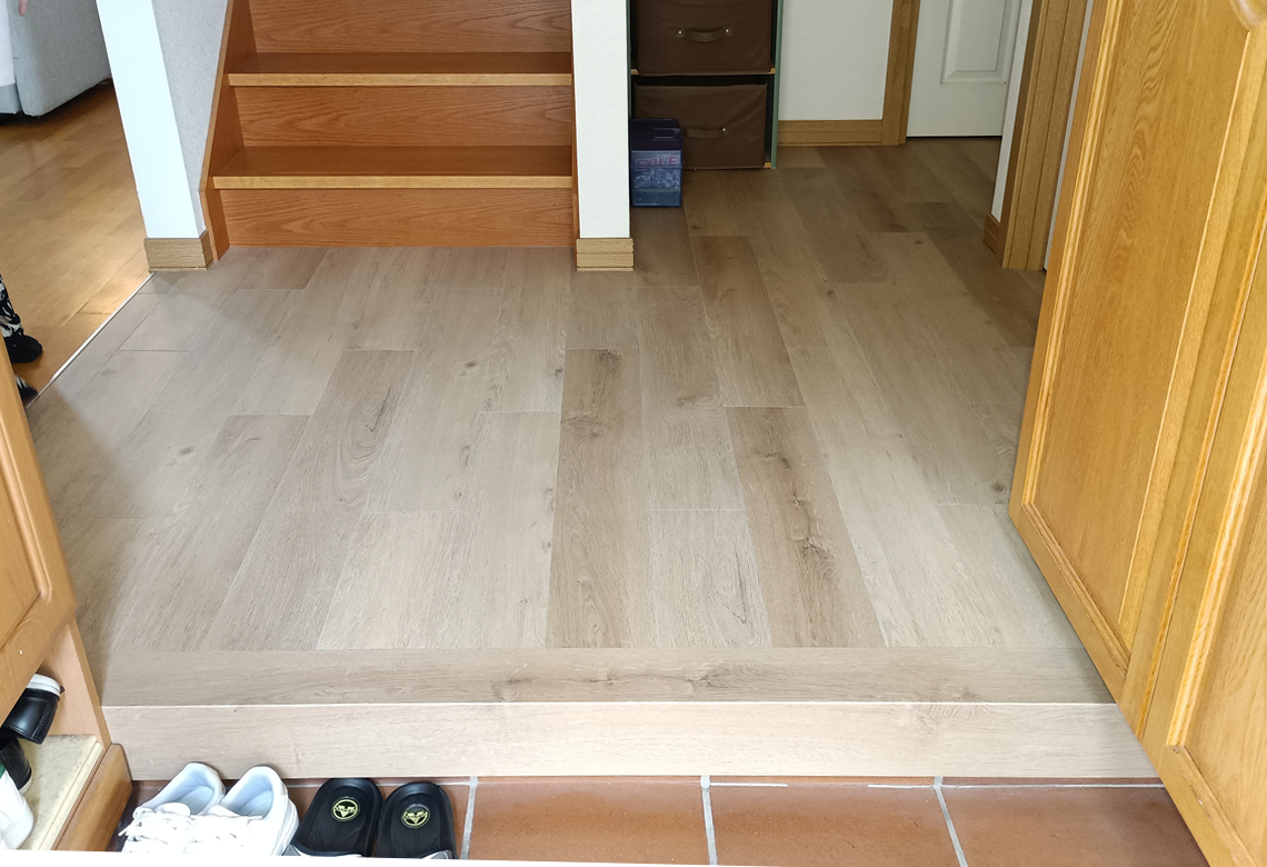 壁紙補修ゼロ・低コスト・短工期
シロアリ補修工事