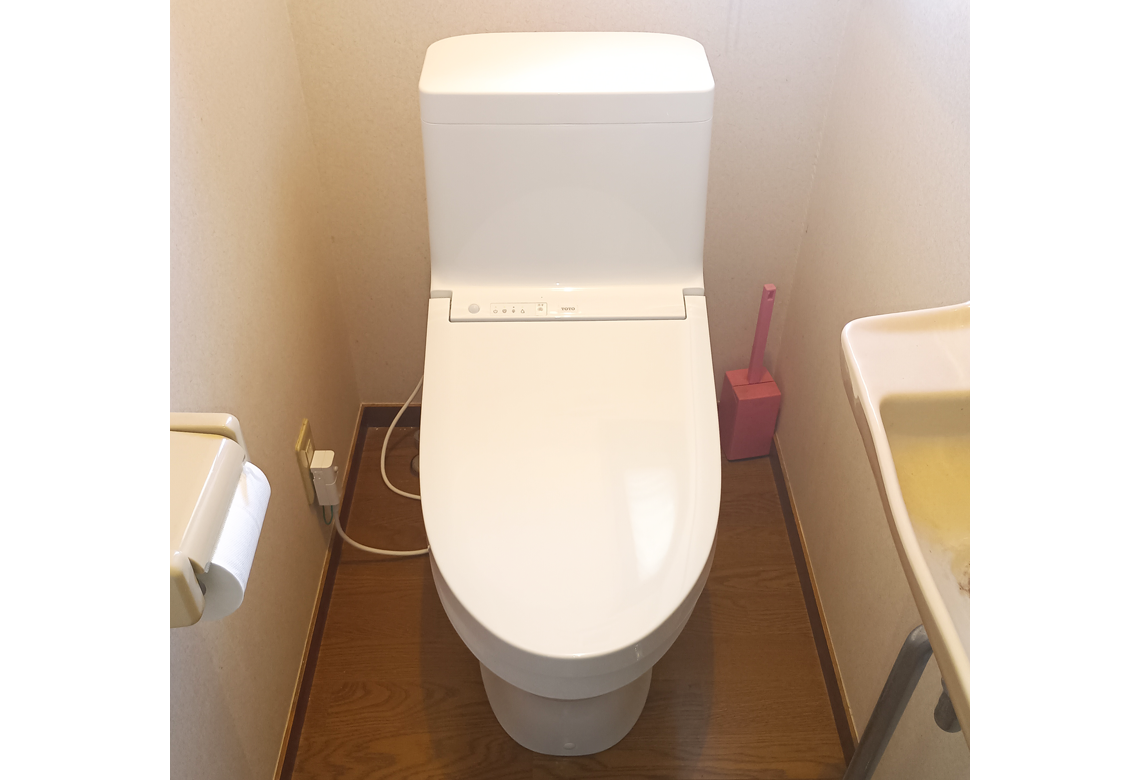 水周りのリフォームで
窓やフロアも快適に。